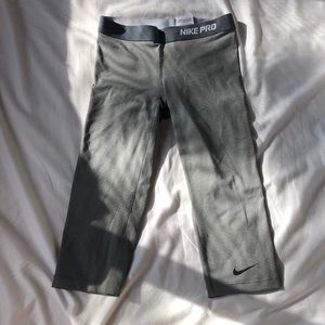 Nike pro Capri Dri-fit leggings